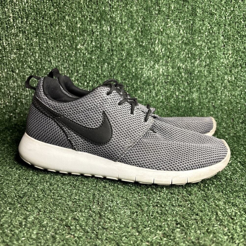 Nike Roshe One Gray Black Womens Size 8.5 (7Y) Sneakers Shoes